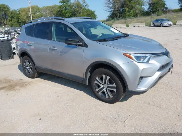 2018 Toyota RAV4 LE VIN 2T3BFREV0JW845752 фото 1