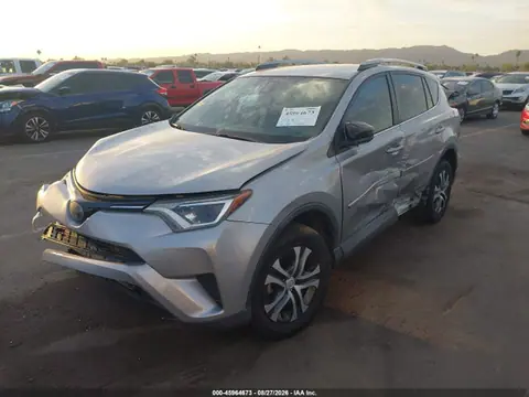 2018 Toyota RAV4 LE VIN 2T3ZFREV7JW407616 фото 2