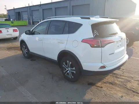 2018 Toyota RAV4 LE VIN JTMBFREV1JJ249029 фото 3