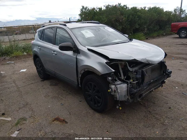 2018 Toyota RAV4 LE VIN 2T3ZFREV3JW416880 фото 1