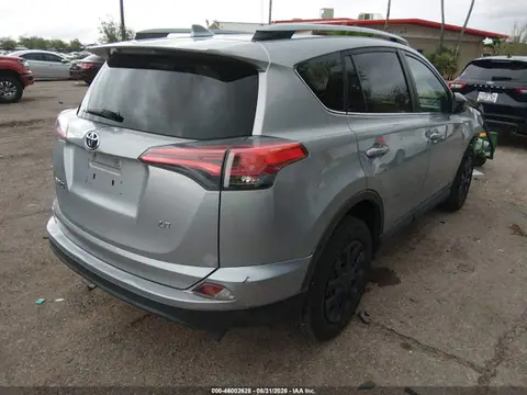 2018 Toyota RAV4 LE VIN 2T3ZFREV3JW416880 фото 4