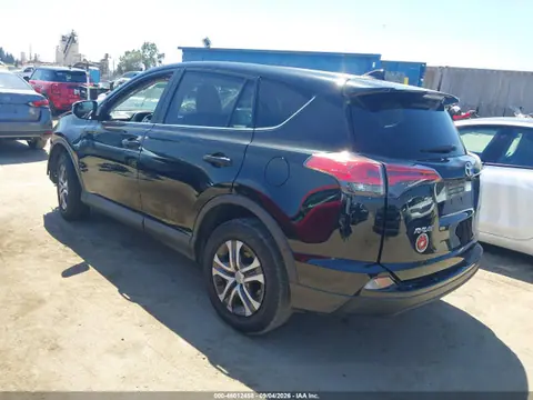 2018 Toyota RAV4 LE VIN 2T3ZFREV8JW435067 фото 3