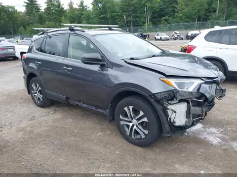 JTMBFREV2JJ723019 — 2018 Toyota RAV4 LE, Передняя часть (Front End), фото до ремонта