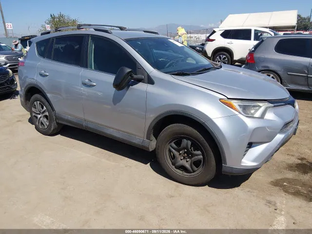 2018 Toyota RAV4 LE VIN 2T3BFREVXJW697481 фото 1