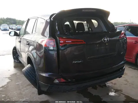 2018 Toyota RAV4 LE VIN 2T3ZFREV8JW471938 фото 3