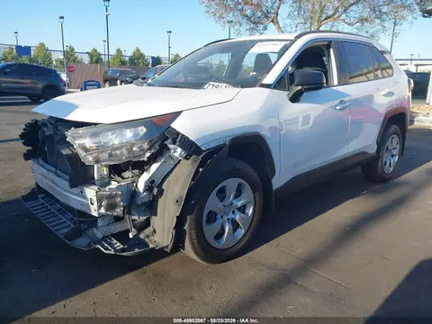 2019 Toyota RAV4 LE VIN JTMH1RFVXKD035602 фото 2