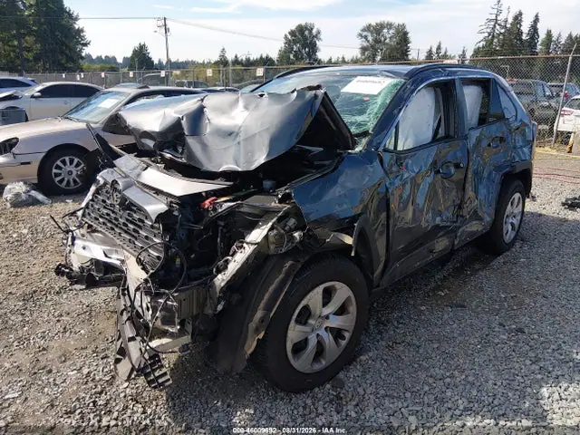 2T3G1RFV8KC055671 — 2019 Toyota RAV4 LE, фото 2 с аукциона IAAI 30.09.2026, Передняя часть