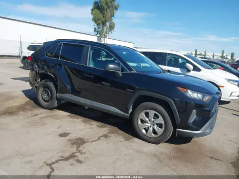 2T3H1RFV7KC019717 — 2019 Toyota RAV4 LE, Задняя часть справа (Right Rear), фото до ремонта