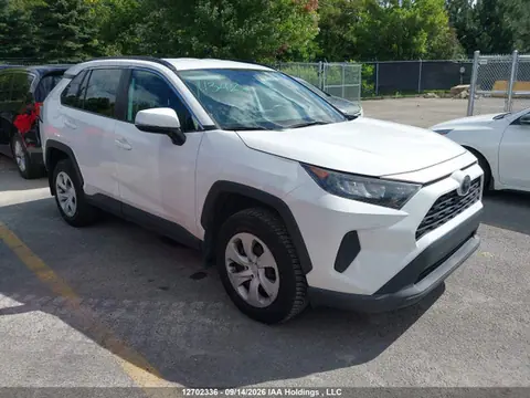 2T3B1RFV4LC104425 — 2020 Toyota RAV4 LE, Левый бок (Left Side), фото до ремонта
