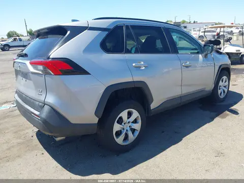 2020 Toyota RAV4 LE VIN 2T3F1RFV4LC084470 фото 4