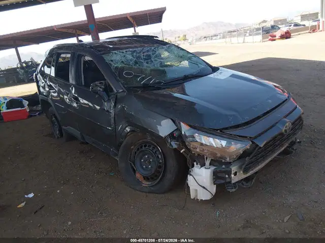 2T3H1RFV3LW064847 — 2020 Toyota RAV4 LE, Опрокидывание (Rollover), фото до ремонта