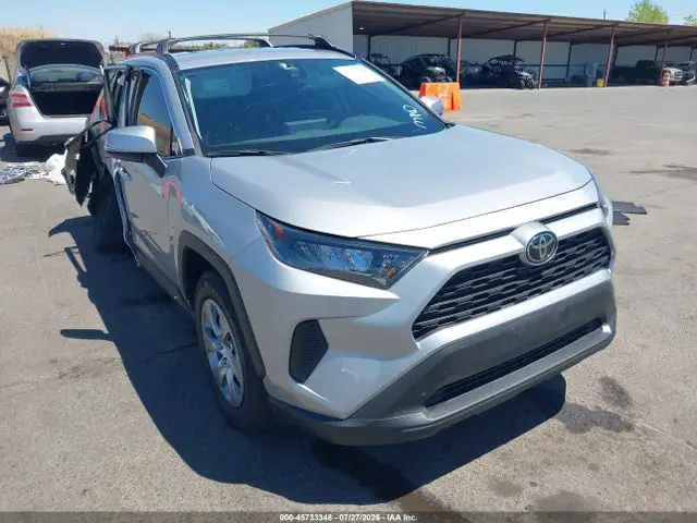 2T3K1RFV2LW082648 — 2020 Toyota RAV4 LE, Правый бок (Right Side), фото до ремонта