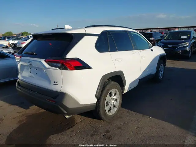 2T3F1RFV1LC121040 — 2020 Toyota RAV4 LE, фото 4 с аукциона IAAI 13.10.2026, Правый бок