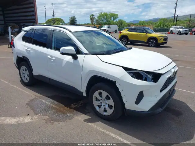 JTMK1RFV2MD084981 — 2021 Toyota RAV4 LE, Передняя часть (Front & Rear), фото до ремонта