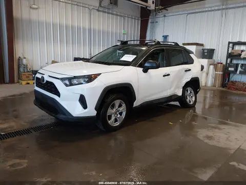 2021 Toyota RAV4 LE VIN 2T3F1RFV2MC245948 фото 2