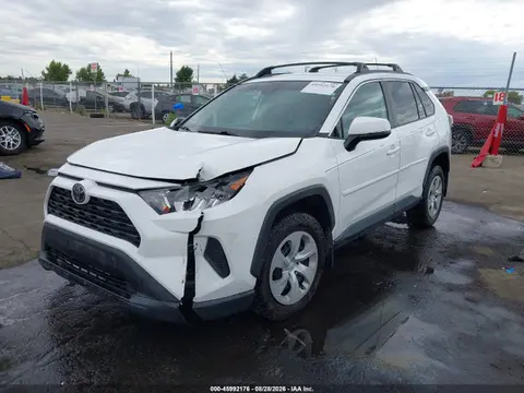 2021 Toyota RAV4 LE VIN 2T3G1RFV4MC157617 фото 2