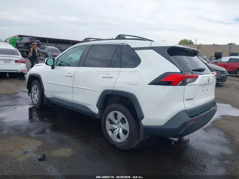 2021 Toyota RAV4 LE VIN 2T3G1RFV4MC157617 фото 3