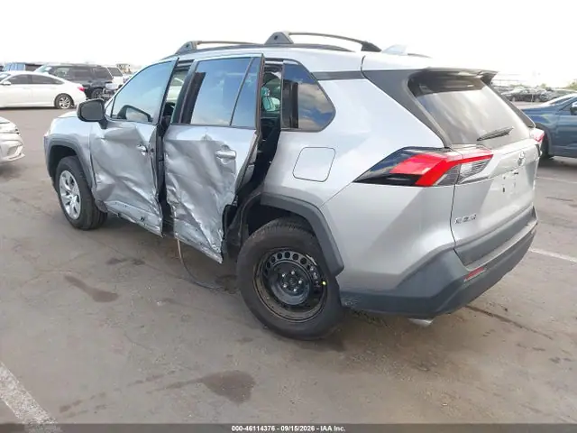 2021 Toyota RAV4 LE VIN 2T3F1RFV2MC206857 фото 3