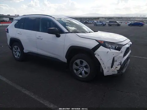 2T3H1RFV9MC091523 — 2021 Toyota RAV4 LE, Передняя часть (Front End), фото до ремонта