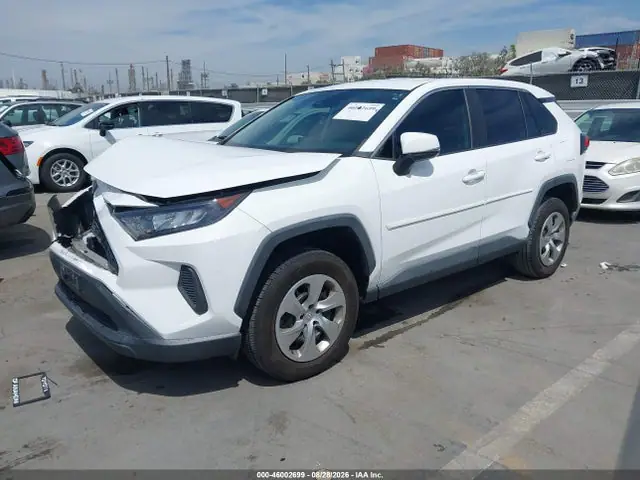 2T3K1RFV1NC193678 — 2022 Toyota RAV4 LE, фото 2 с аукциона IAAI 30.09.2026, Передняя часть