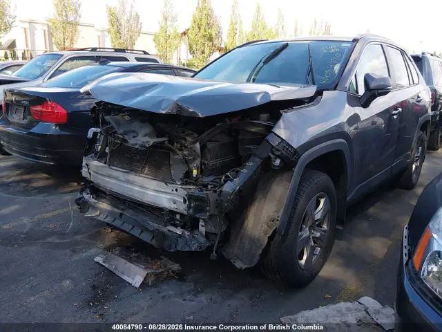 2T3BWRFV9PW151729 — 2023 Toyota RAV4 LE, фото 2 с аукциона IAAI 14.10.2026, Передняя часть