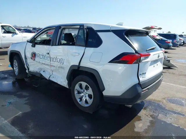 2T3H1RFV3PW239068 — 2023 Toyota RAV4 LE, фото 3 с аукциона IAAI 29.09.2026, Левый бок