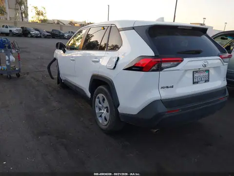 2024 Toyota RAV4 LE VIN 2T3F1RFV2RC458213 фото 3