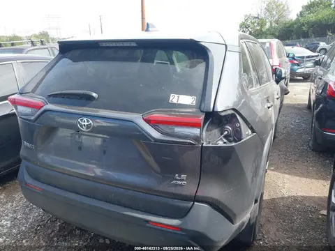 2024 Toyota RAV4 LE VIN 2T3G1RFV1RC432609 фото 4