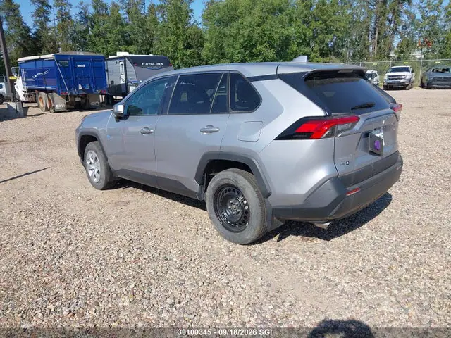 2T3B1RFV4SC521574 — 2025 Toyota RAV4 LE, фото 3 с аукциона IAAI 14.10.2026, Угон