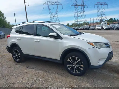 2T3DFREV0FW261898 — 2015 Toyota RAV4 Limited, Задняя часть (Rear), фото до ремонта