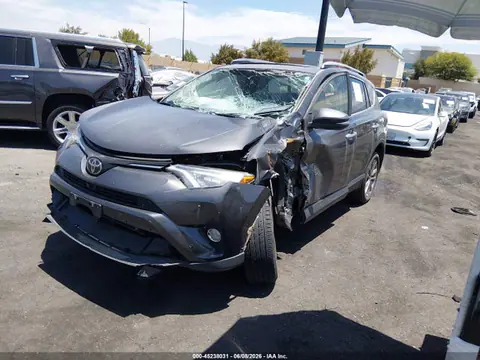 2017 Toyota Rav4 Limited VIN JTMYFREV2HJ137246 фото 2
