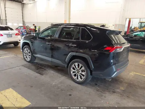 2025 Toyota Rav4 Limited VIN 2T3N1RFV1SC502980 фото 3