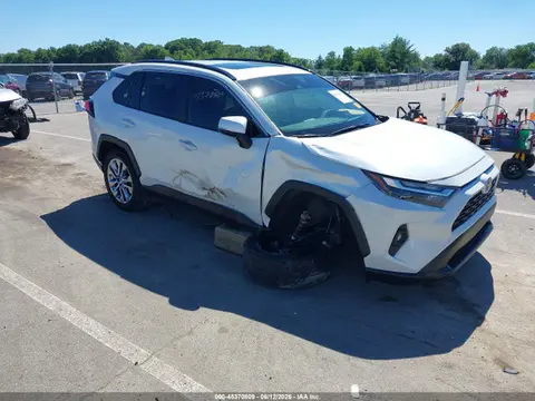 2T3A1RFVXRW414792 — 2024 Toyota RAV4 XLE Premium, Правый бок (Right Side), фото до ремонта