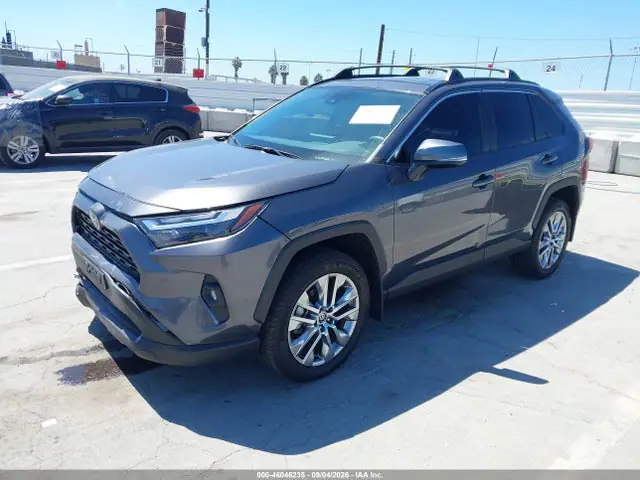 2T3C1RFV7RC273626 — 2024 Toyota RAV4 XLE Premium, фото 2 с аукциона IAAI 14.10.2026, Передняя и задняя части