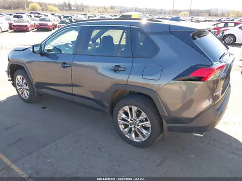 2025 Toyota Rav4 Xle Premium VIN 2T3A1RFV7SC525047 фото 3