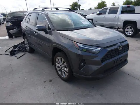 2T3C1RFV9SC314215 — 2025 Toyota RAV4 XLE Premium, Задняя часть (Rear), фото до ремонта