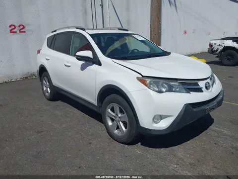 2T3RFREV6EW140359 — 2014 Toyota RAV4 XLE, Пожар двигателя (Engine Burn), фото до ремонта