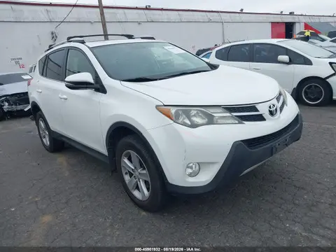 JTMRFREV2EJ004910 — 2014 Toyota RAV4 XLE, Задняя часть (Rear), фото до ремонта