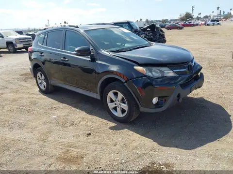 2T3WFREV9EW125227 — 2014 Toyota RAV4 XLE, Передняя часть (Front End), фото до ремонта