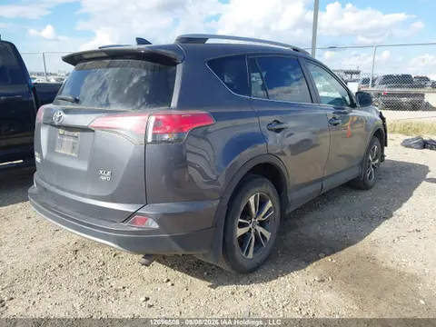 2017 Toyota Rav4 Xle VIN 2T3RFREV8HW588378 фото 4