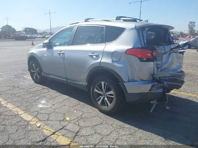 2T3WFREV8HW345463 — 2017 Toyota RAV4 XLE, фото 3 с аукциона IAAI 29.09.2026, Задняя часть