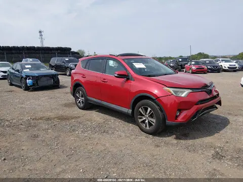 2T3RFREV2HW563203 — 2017 Toyota RAV4 XLE, Передняя часть (Front End), фото до ремонта