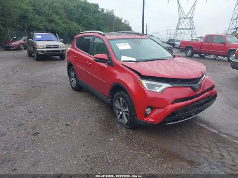 JTMRFREV2HJ144864 — 2017 Toyota RAV4 XLE, Передняя часть слева (Left Front), фото до ремонта