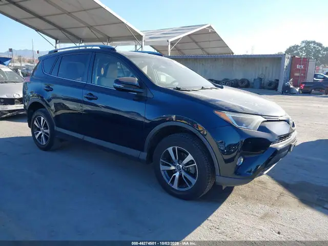JTMWFREV6HJ136575 — 2017 Toyota RAV4 XLE, Задняя часть (Rear), фото до ремонта
