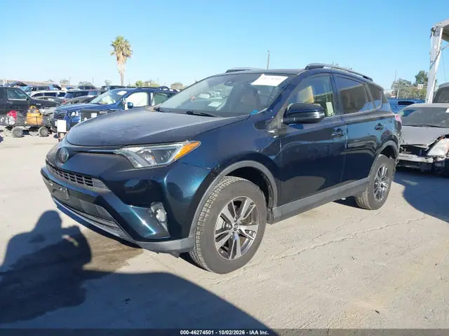 JTMWFREV6HJ136575 — 2017 Toyota RAV4 XLE, фото 2 с аукциона IAAI 14.10.2026, Задняя часть