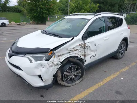 2018 Toyota Rav4 Xle VIN 2T3RFREV3JW800688 фото 2