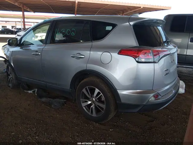 2018 Toyota Rav4 Xle VIN JTMWFREV6JJ173891 фото 3