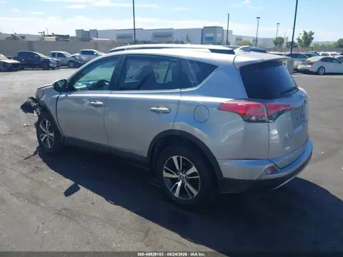 2018 Toyota Rav4 Xle VIN 2T3WFREV1JW425886 фото 3