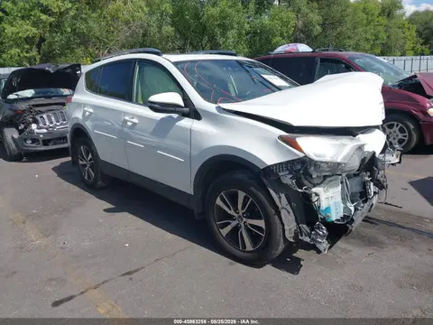 JTMRFREVXJJ180923 — 2018 Toyota RAV4 XLE, Передняя часть (Front & Rear), фото до ремонта