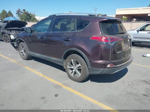 2018 Toyota Rav4 Xle VIN 2T3WFREV9JW442306 фото 3